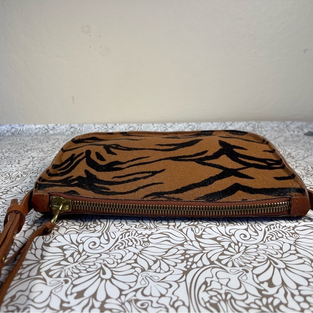 Madewell The Simple Crossbody Bag in Tiger Calf Hair - Picture 7 of 13